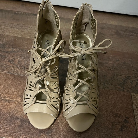 Guess Heels - Picture 3 of 4